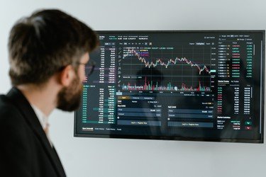 Harnessing the Power of AI for Traders: Machine Learning Signal Generation